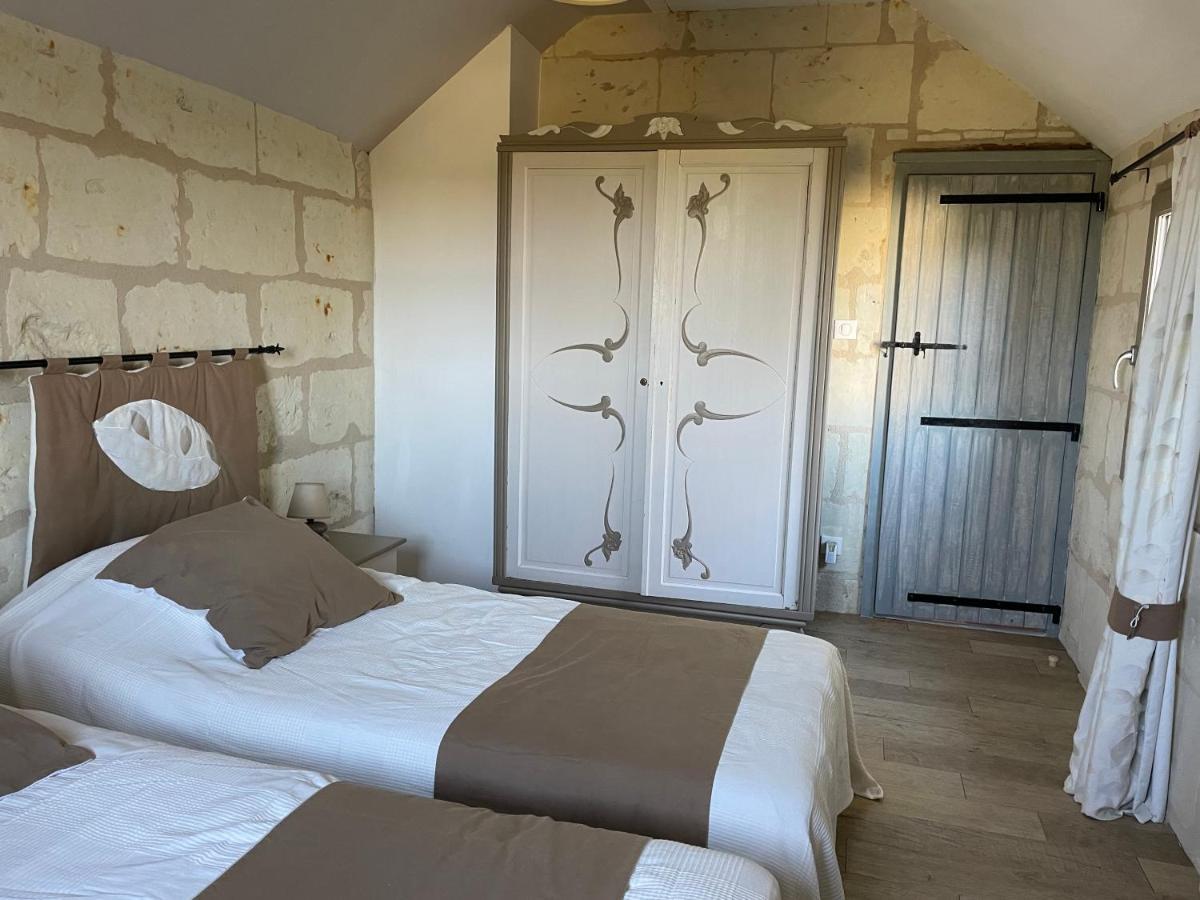 L'Escale Troglo Au Bord De La Loire Souzay-Champigny Exterior foto